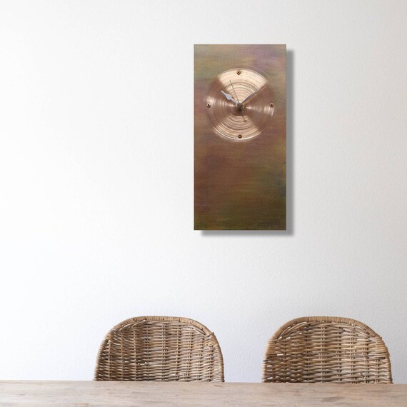 ElementsModern's tweet image. Copper Wall Clock - Rustic Clock, Farmhouse etsy.me/3xKzdfp #copperclock #copperwallart #copperhomedecor #rusticwallclock @etsymktgtool