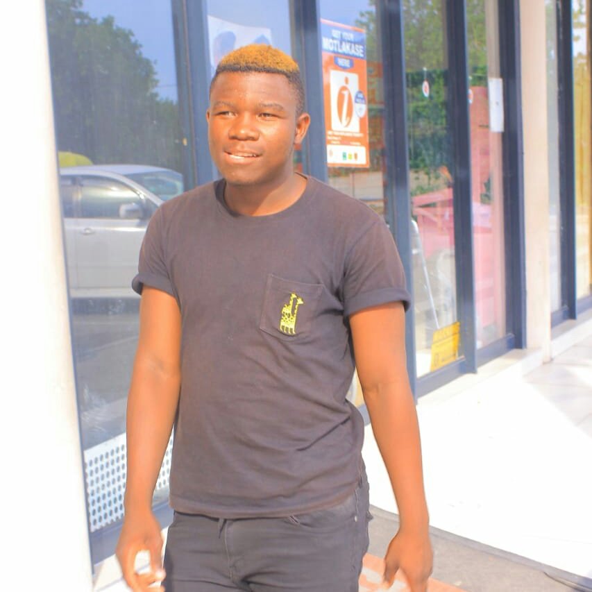 SwosweBemma's tweet photo. #NewProfilePic https://t.co/hc26Iox2MY