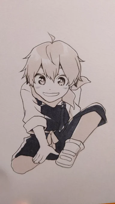 イラスト全体はこんな感じでした。突然席でハサミでチョキチョキする不審者で申し訳ない周りの席の人すみませんすみませんと思いながらセッティングしました…w 