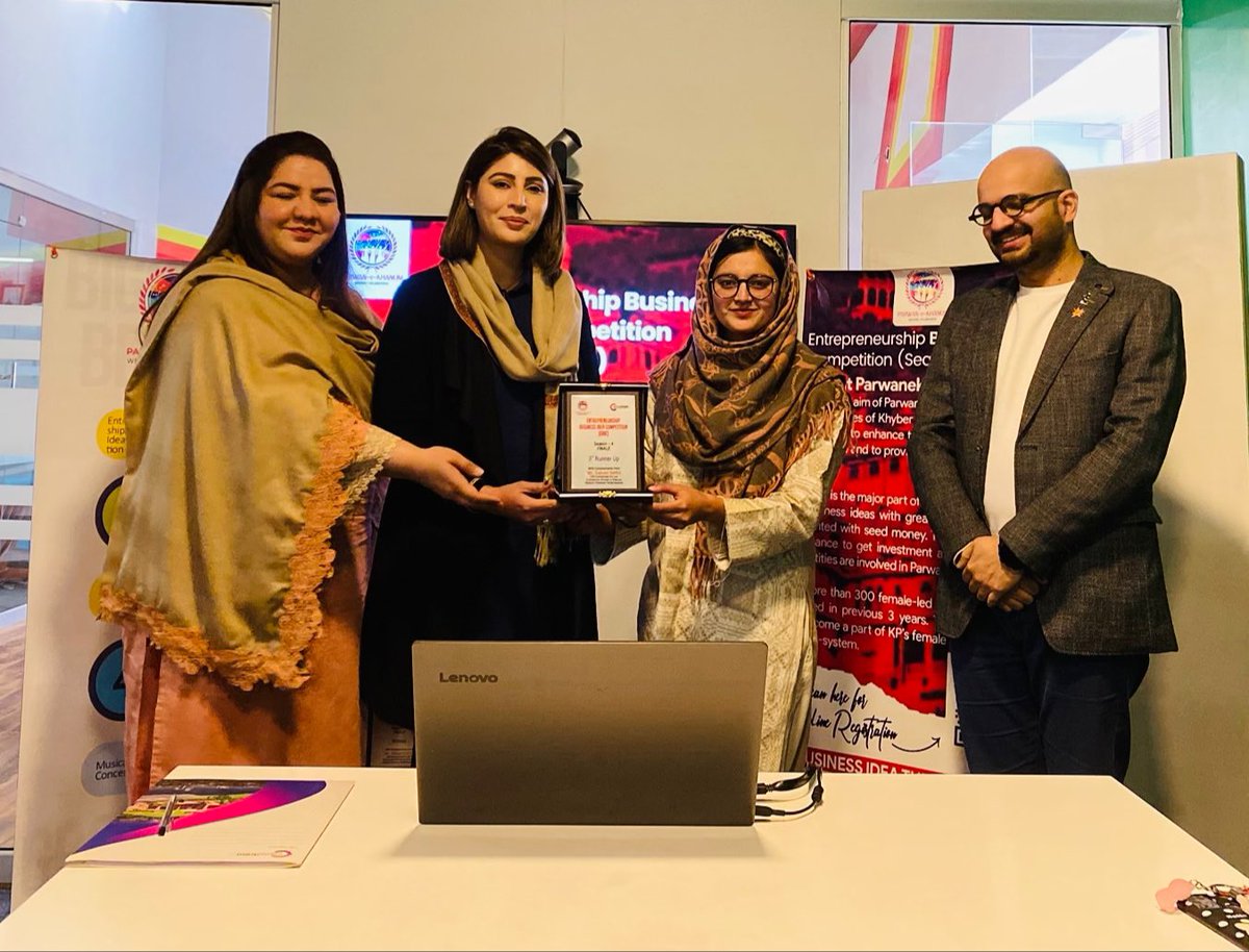 parwanekhanum's tweet photo. Parwan-e- Khanum successfully organized the Final Round of the "Entrepreneurship Business Idea Competition" (EBIC) Season 04.
#ebic #seasonfour #finalround #winner #secondrunnerup #thirdrunnerup #businessidea #startup #indpendentwomen #financialstability #womensupportingwomen https://t.co/fY8kZz75iH