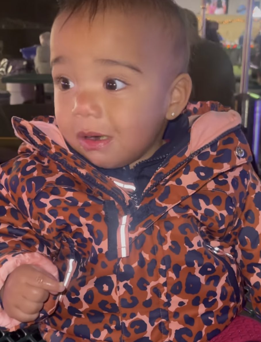 Janelle face when mum left us at the Christmas Markets🥺