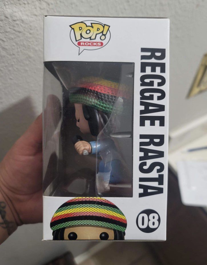 dfchavez62's tweet photo. @CSSully this is part 1 of the pops I’m getting amazing condition https://t.co/pYBHTLxgg9