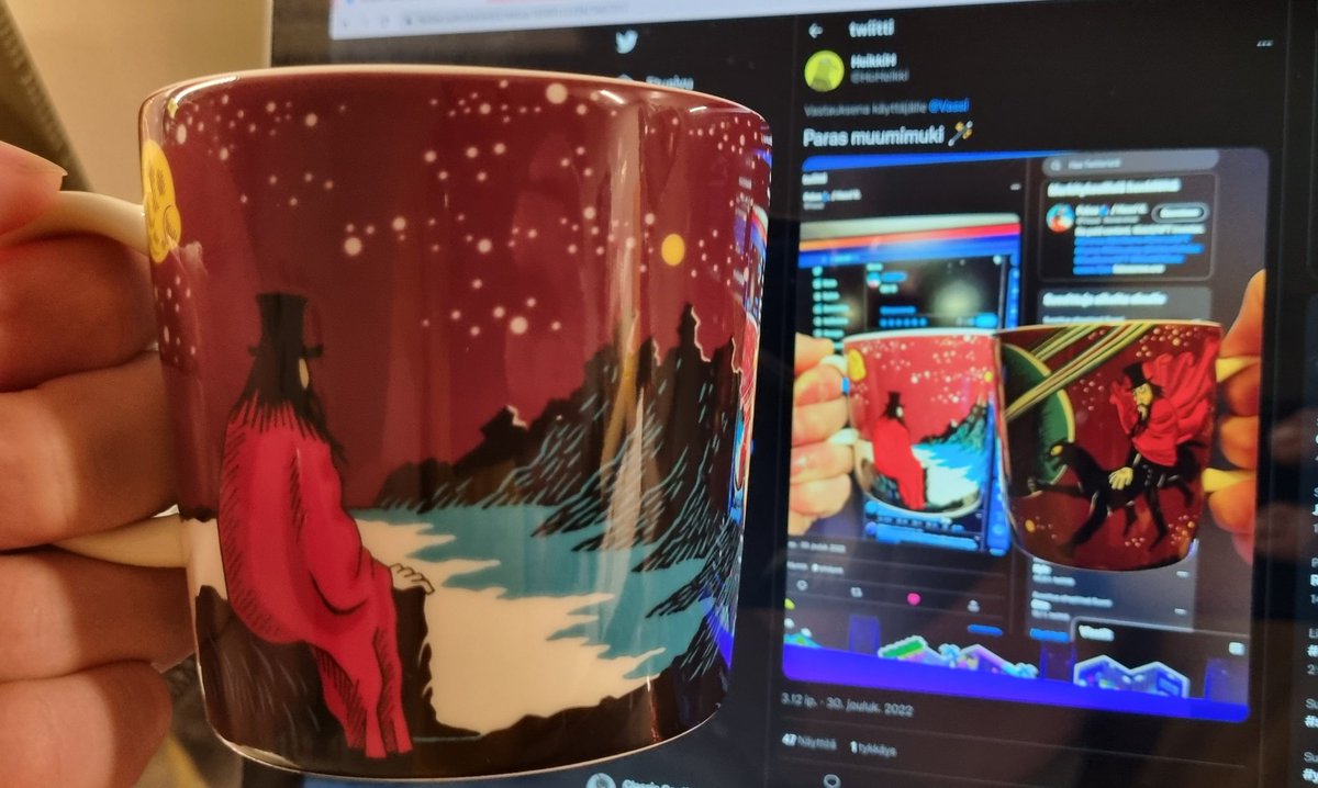 SimolanVille's tweet photo. @HoHeikki @Vassi Yo dawg.. 🤣 #mugception https://t.co/4yEPokQ0hQ
