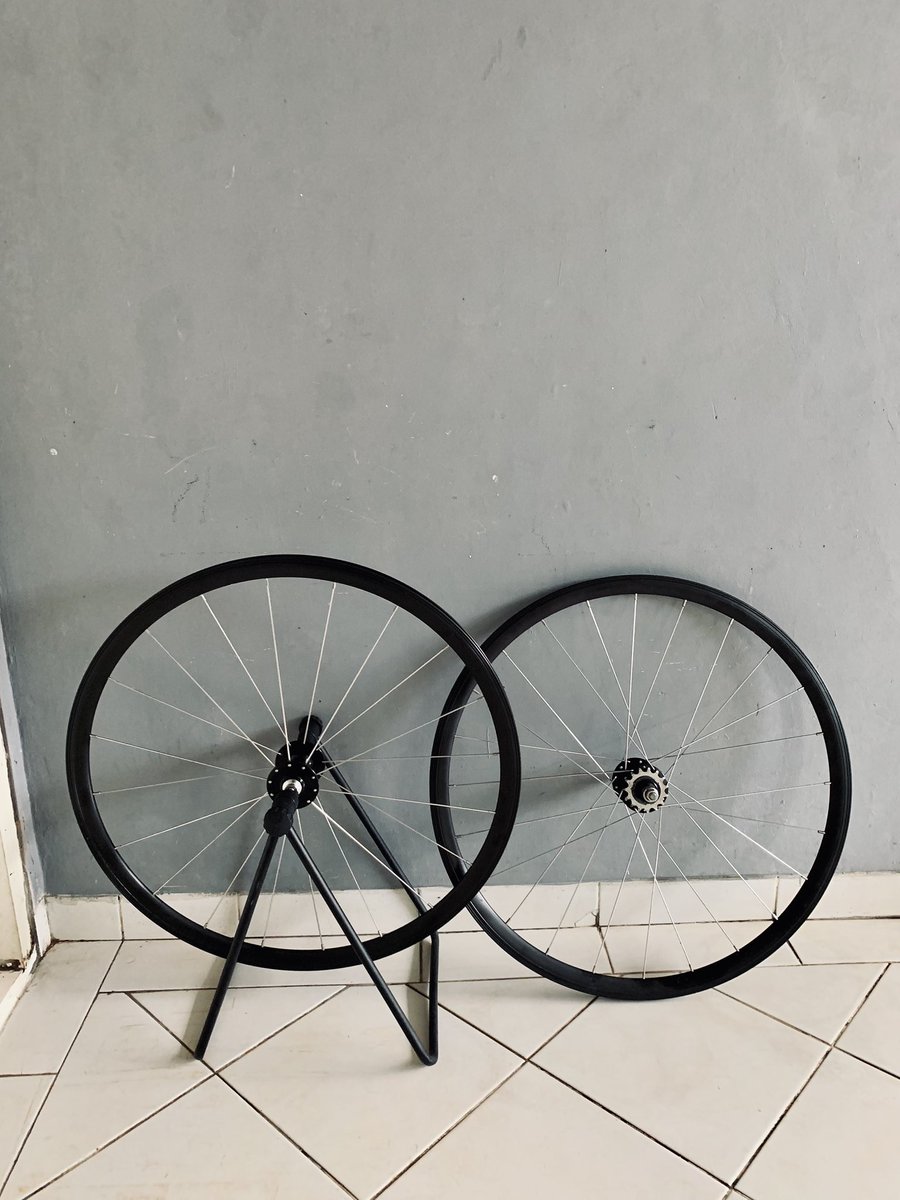 dmsfvn's tweet photo. For sale wheelset hub fix fix polso 20/24 hole
Rims strummer 20/24 hole
Spoke silver shimano
Cog stainless 14t &amp; 16t
Rim tape build depan belakang
950k nego tipis
Lokasi pamulang tangsel
#fnfjb https://t.co/W2G2jcavwr