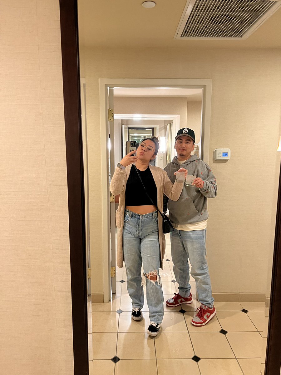 janineemarave's tweet photo. happy 27th baby 🤍 https://t.co/9sLyh7mvDo