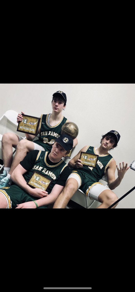 BasketballSrv's tweet photo. Gold Division Champions in the @ClassicAtDamien tournament! This team played with amazing poise and purpose, and for a man who we all care so much about! A true team in every sense of the word and now champions! @srvathboosters @westcoastpreps_ https://t.co/kUYifO0psm