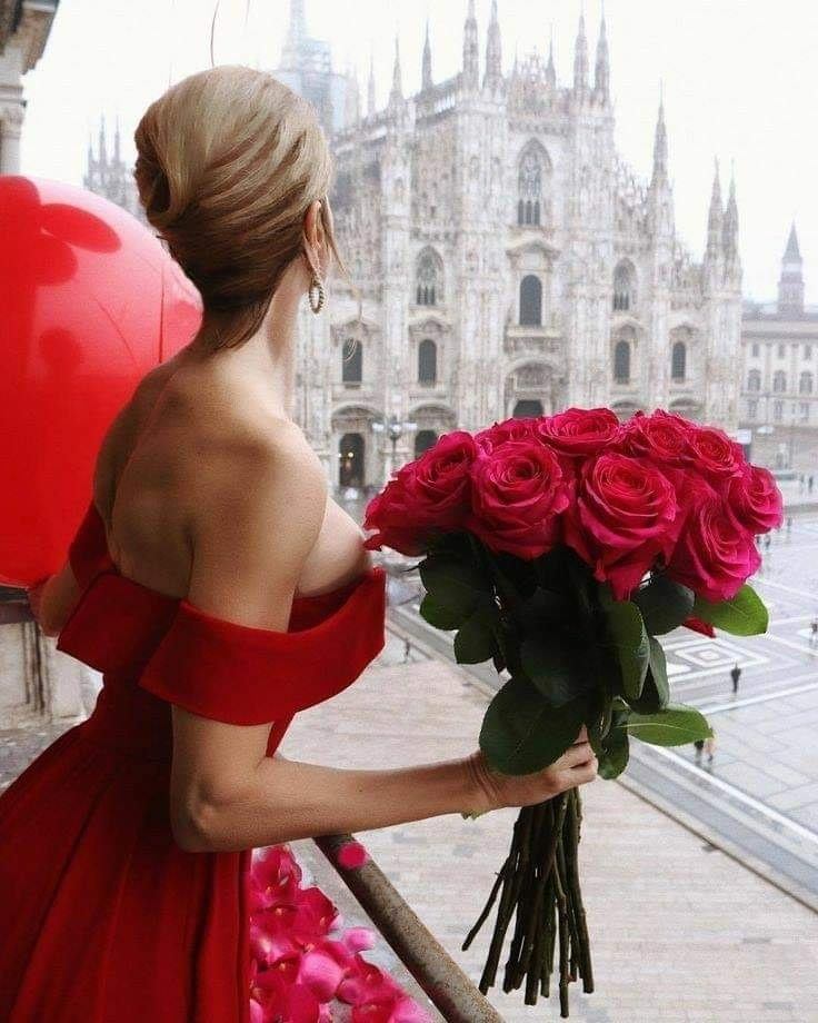 I don't know about you, 
but I have a feeling 
this is going to be our best year yet.
Cheers to 2⏰23 and cheers to us! 
Happy New Year everyone.
       L❤️ve YoU All💋
            ♡~💋~♡
