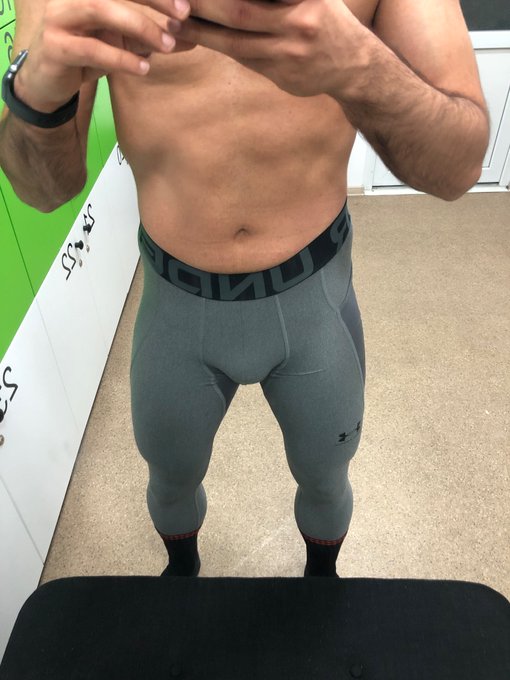 Finish the Year with a leg day🦵  https://t.co/fPJuxc2i52 https://t.co/rcbI1b0EMJ