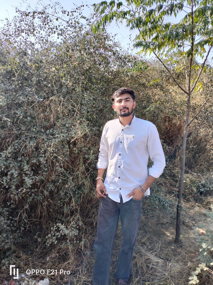 writer_maan's tweet photo. Sakal'aan nu vekh jehre Judge karde...
Oh kive Judge kar len ge iss #MaaN Nu...

#MaaN_Writing...
#Skill...
#Judge...✍️❤️🤗 https://t.co/RryPlsXXo7