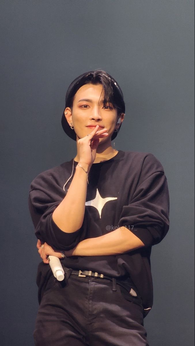 🐿️ | hongjoong no 🪐

 🐿️ não tem nada que eu fiz melhor do que quando decidi me tornar um trainee da kq na adolescência
🐿️ e não tem nada que eu fiz melhor do que quando decidi me tornar parte do ateez aos meus 20 anos!

🥹

cr. sandorokis