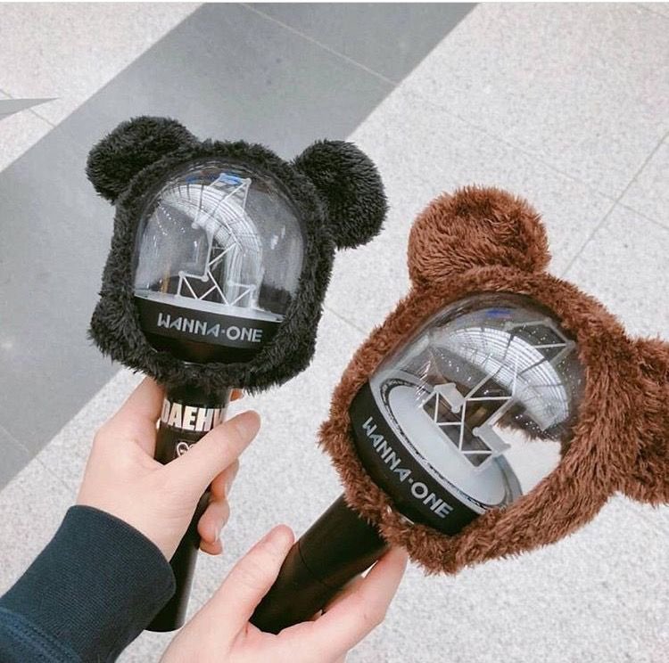 No podía perderme el #𝐖ANNA𝐁LE世界𝐓𝐎𝐔𝐑 así que corrí al #𝗢𝗡𝗘𝐃𝟏𝟐ᯇMELBOURNE para poder gritar y fangirlear #𝗢𝗡𝗘ː𝔗HEW𝔒RLD 🫶🏼

𝓎♥︎ur 𝖑͟ocal ɔɐʇgirl ⌯ #𝓩oë 🐈‍⬛