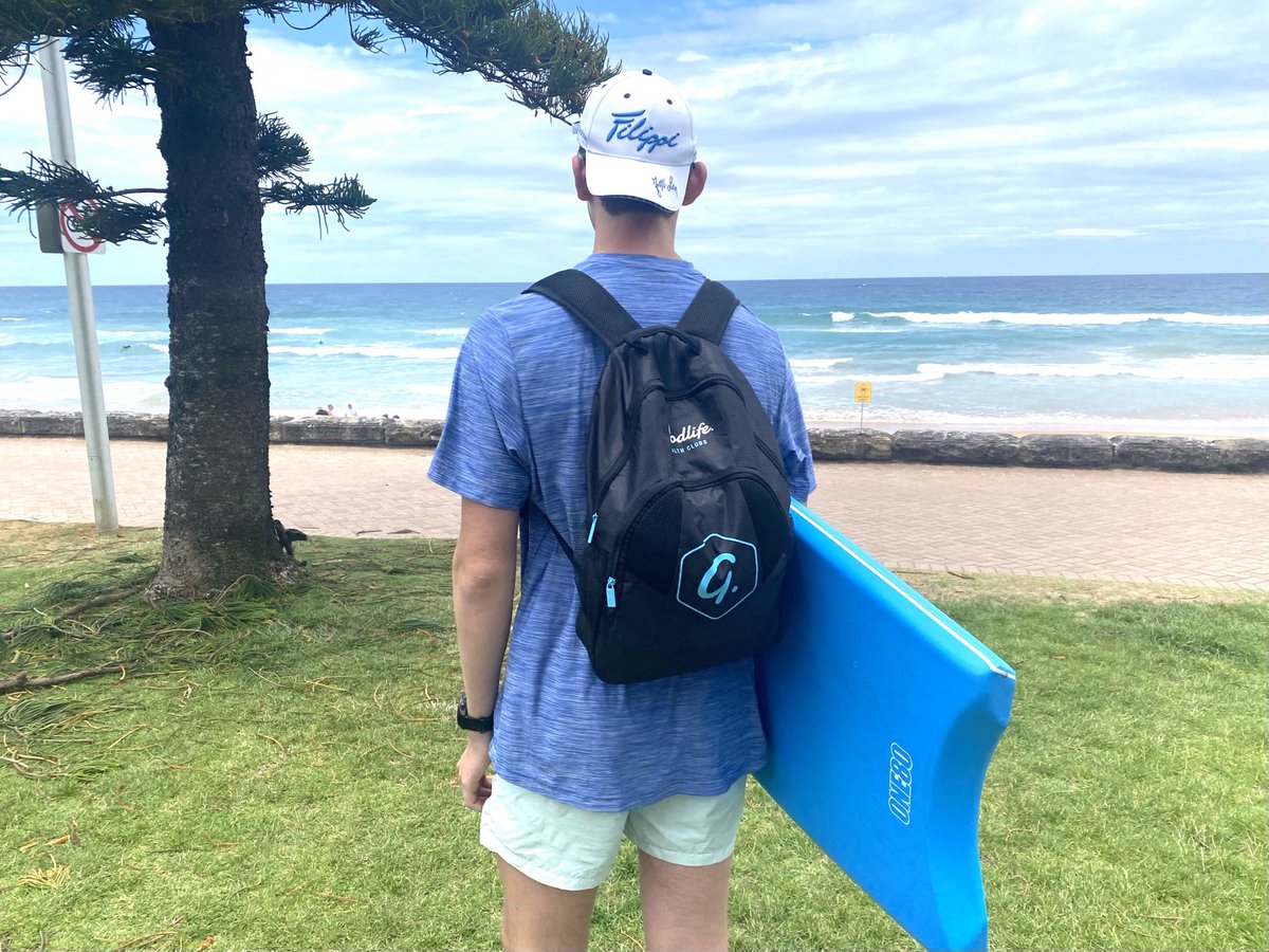 RowJenkins's tweet image. Have my ⁦@FilippiBoats⁩ hat ready to tackle the surf! ⁦#rowing #aussiestyle #newyearseve #2022 #manlybeach #sydney
