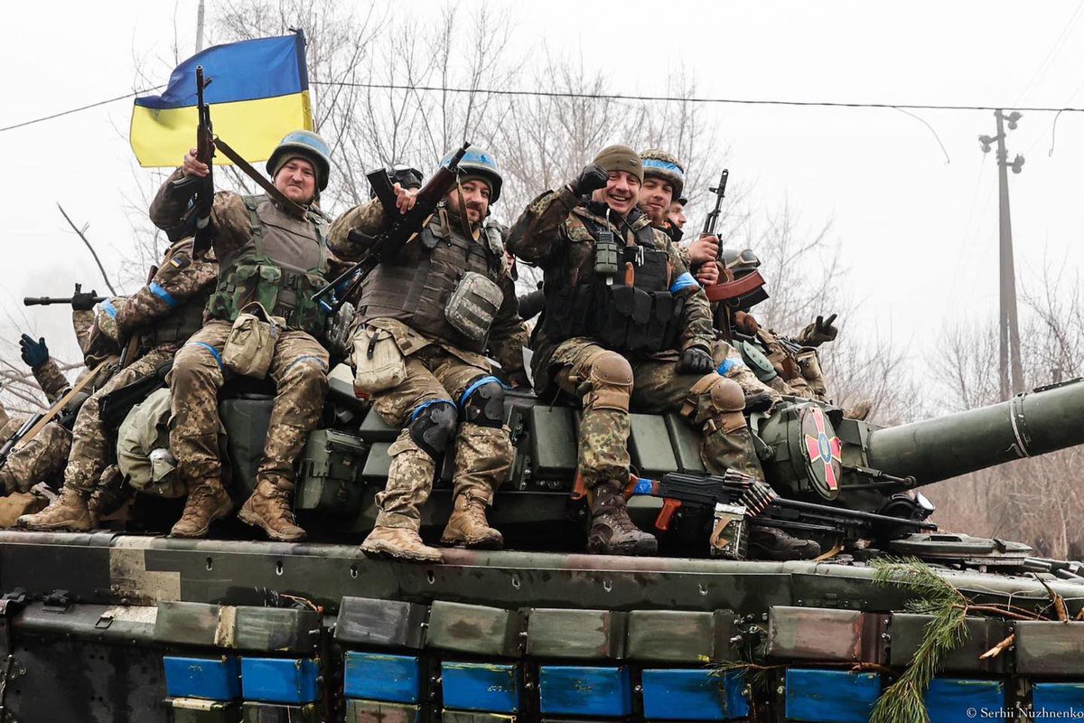 ua_parliament's tweet photo. 🇺🇦 Good morning, world!🌥️

The new year will become a year of our victory!✊🏻

💙💛Glory to Ukraine! Glory to the Heroes!

📸The General Staff of the Armed Forces of Ukraine https://t.co/gfYhlgUrJr