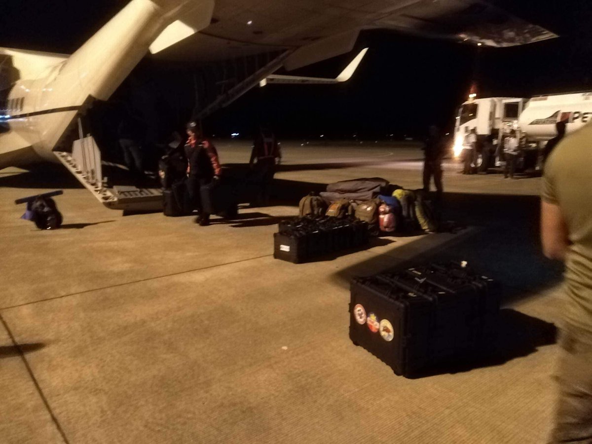 OCD10NorMin's tweet photo. 30 December 2022 - OCD 10 in coordination with the 10th FSSU, PA provided transportation support to the Metropolitan Manila Development Authority (MMDA) Team who arrived at Laguindingan Airport. https://t.co/l89cD0vGc2