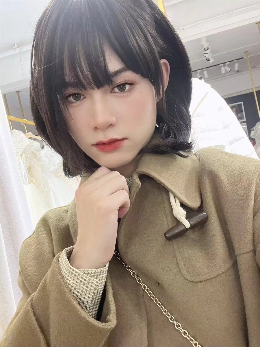 今天手机不认识我了，机场自动通道也不认识我了，不过机场安检的工作人员都很好！都是叫我女士～看见我的身份证听到我的声音之后也没有表现出任何不好的反应w #伪娘 #女装子 #女装外出 https://t.co/VG1YgXSjgg