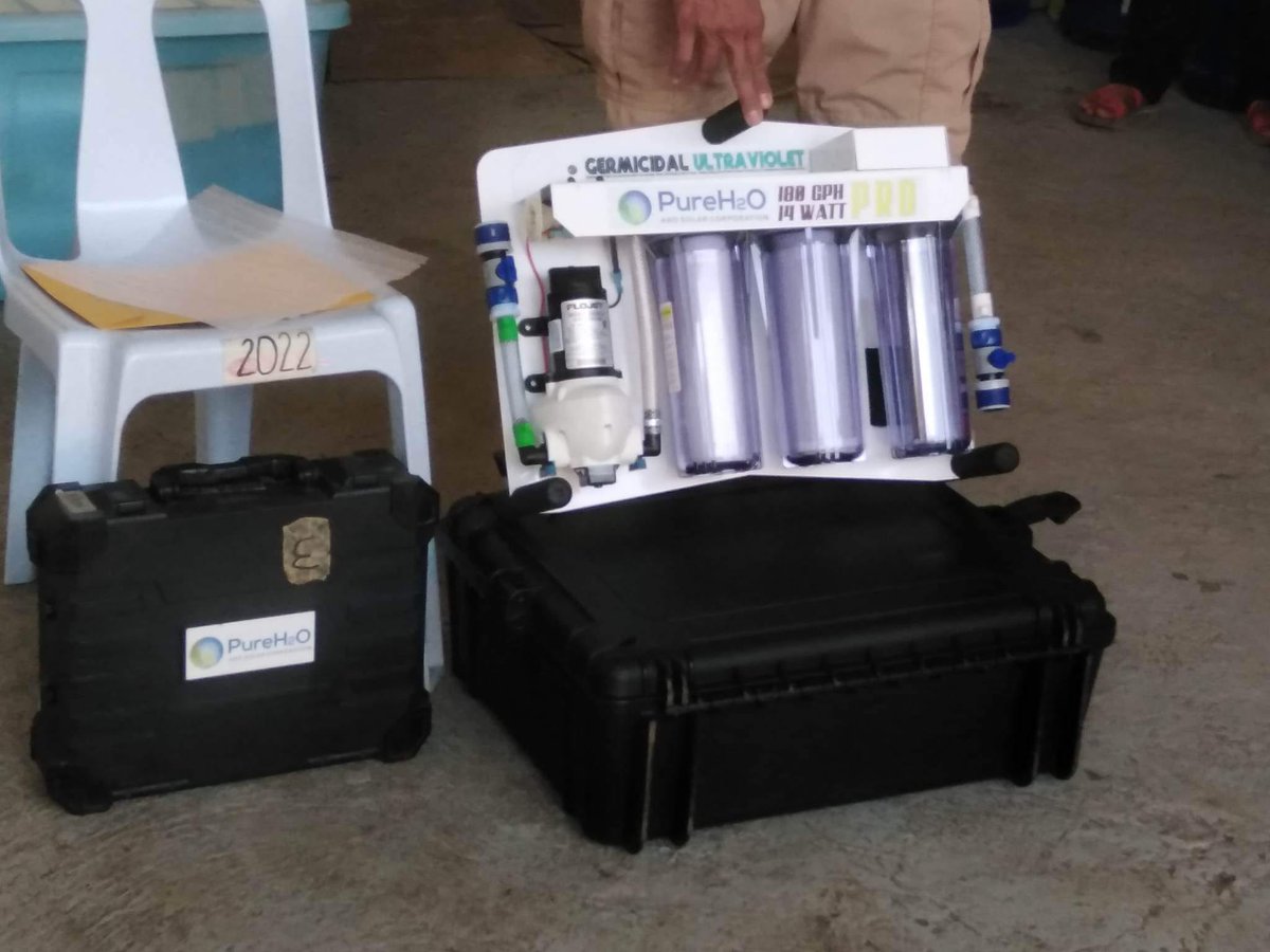 OCD10NorMin's tweet photo. 31 December 2022 - MMDA Team have arrived at the Provincial Capitol, Oroquieta City, Misamis Occidental.

The team brought with them 20 units of water purifier systems which have the capacity of filtering 180 gallons of water per hour. https://t.co/I8KGoTxK0T