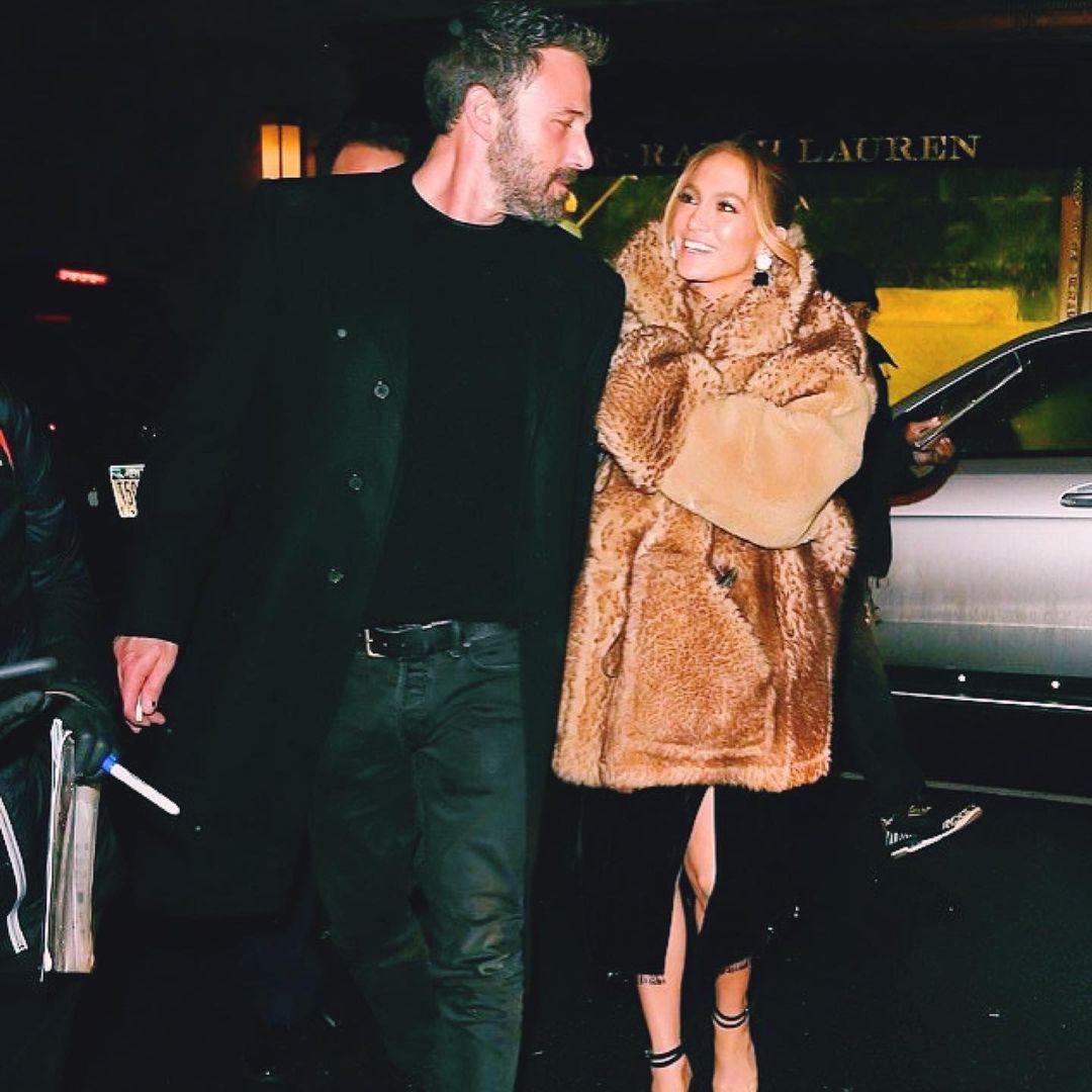 tnb_sv's tweet photo. “The eyes, chico, they never lie” 🫶🏻
@jlo
🏷️ #jlo #jenniferlopez #jenniferaffleck #benaffleck #bennifer #thisismenow #superbowl #thisismethenandnow #married #jlovegas #jlobeauty #jlofashion #jlofans #jlostyle #jloqueen #jlodancers #jlochallenge #jlovers #allihavefinal15 https://t.co/3N0in43Kq4