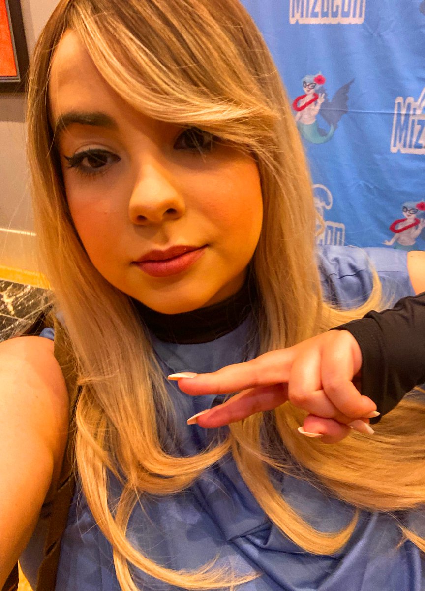 EmpressAeris's tweet photo. It took FOREVER but here are my pictures from #holidaymatsuri 

💜First time I tried to cosplay Sypha💜

Had to go with the long hair as a call back to her Samus Aran moment in Castlevania III.

Sadly, the pictures of the entire cosplay from the con were lost. Camera issues.🙃 https://t.co/hk1Ar0oyH5