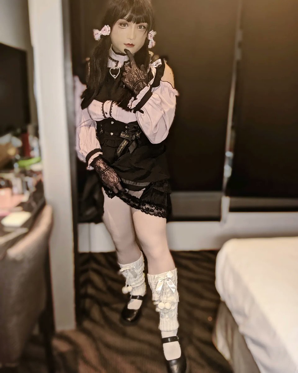 caolila9420's tweet photo. On the last day of 2022, I still want to dress beautifully!!
2022年最後の日も綺麗に着こなしたい!!
2022的最後一天.我依舊要穿得漂漂亮亮！！
#femalemask #femalemasker  #siliconemask #masked #フィメールマスク #変身 #変装 #dreammask #mask #hebemask #Dms #面具槿  #槿 @DMSfetish https://t.co/8AaQbXVxkM