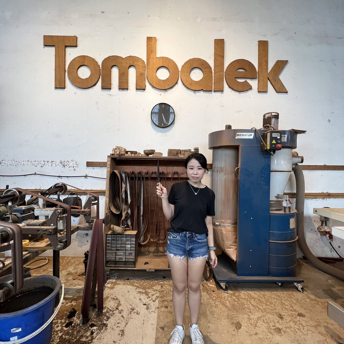 2023 looks pretty bleak, so I made myself a knife to prepare for the year ahead