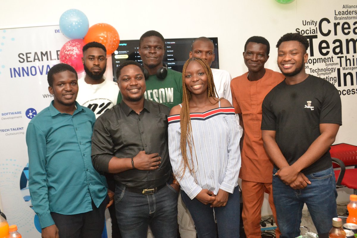 DevcenterAfrica's tweet photo. It is the last day of the year 2022.
It's been an amazing year for us as a company and team.
We believe the coming year will be filled with lots of milestones met and exceeded.
#opportunities #devcenter #software #coder #website #codinglifew #fintech #devcenterinnovation https://t.co/FfOt9GNedL
