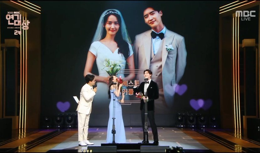 kdrama_menfess's tweet photo. Ternyata bukan salting brutal tapi panik brutal🤣🤣 •kdm• https://t.co/djjtLFDme1
