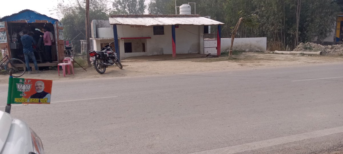 @livesurat_s <a href="/PROCell19/">Sultanpur Police</a> <a href="/Uppolice/">UP POLICE</a> <a href="/igrangeayodhya/">DIG Range Ayodhya</a> <a href="/dgpup/">DGP UP</a> <a href="/CMHelpline1076/">UP CM Helpline 1076</a> <a href="/Uppolice/">UP POLICE</a> पीड़ित अपनी बात रखने 
पीढ़ी चौकी पहुंचा
कोई पुलिस कर्मी मौजूद नहीं
सुल्तान पुर का यह हाल बेहद निंदनीय 
<a href="/igrangeayodhya/">DIG Range Ayodhya</a> <a href="/dgpup/">DGP UP</a> <a href="/CMHelpline1076/">UP CM Helpline 1076</a> <a href="/myogiadityanath/">Yogi Adityanath</a>