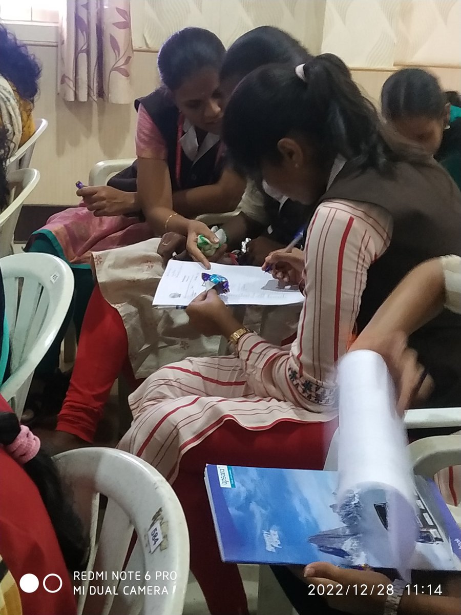 dranuharshal's tweet photo. Strengthen #skills #corecompetency #empower through #capacitybuilding #workshops thus helping them script success stories @VellalarCollege #Erode ▶️Reached 100+girl #students
▶️Helped them make #observational #framework ▶️Interactive Immersive Innovative Thanks Dr.Parvathy n team https://t.co/N8Ah0Lfhcl