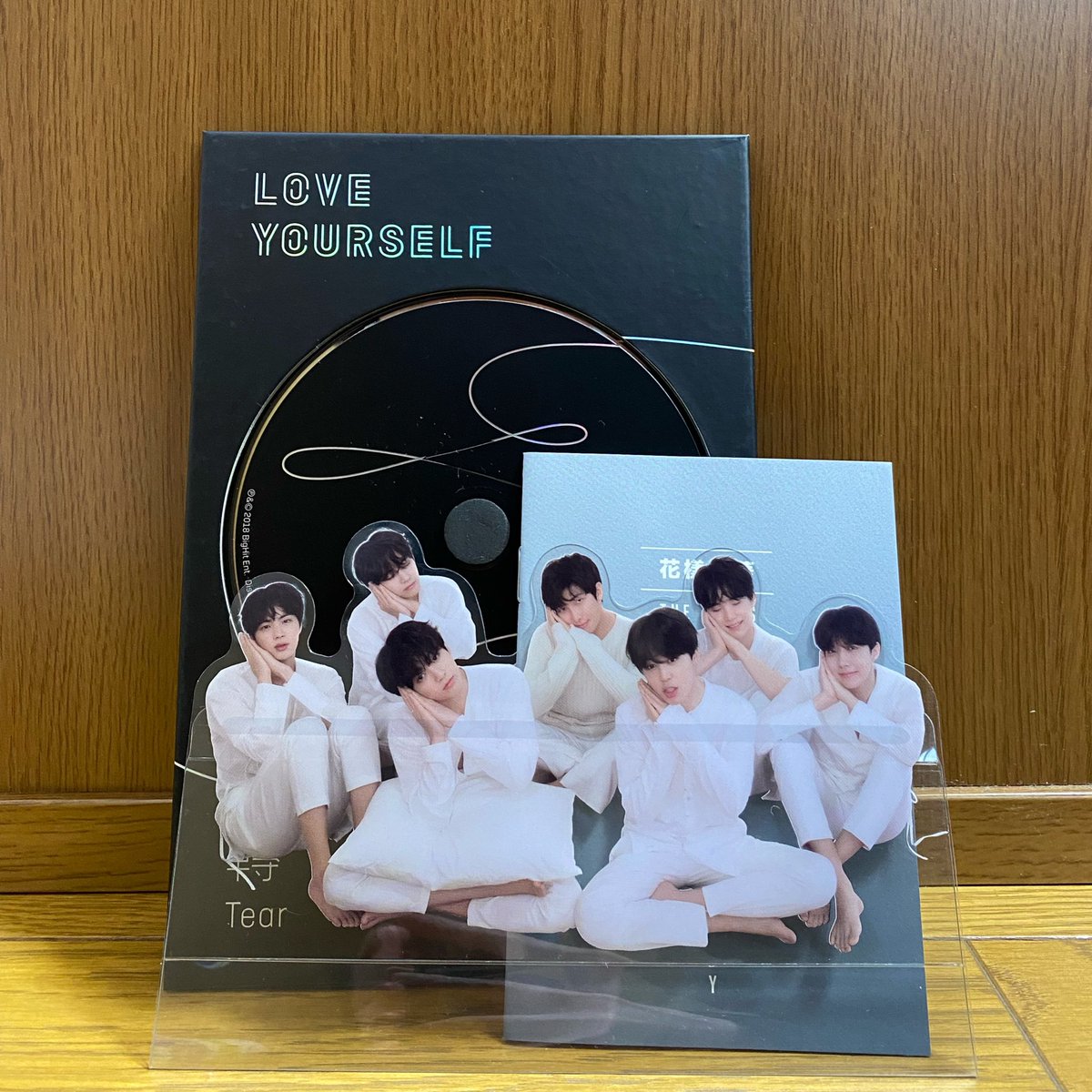Jinnnnnn_K's tweet photo. こちら欲しい方いませんか！売ります！
・白セット、黒セット、各5000円〜
    (値段はdmで相談可能です)
・カバー有
・トレカ無
#BTS #バンタン #防弾少年団 #グッズ買取 
#BTSグッズ https://t.co/4C9oAnDV7L