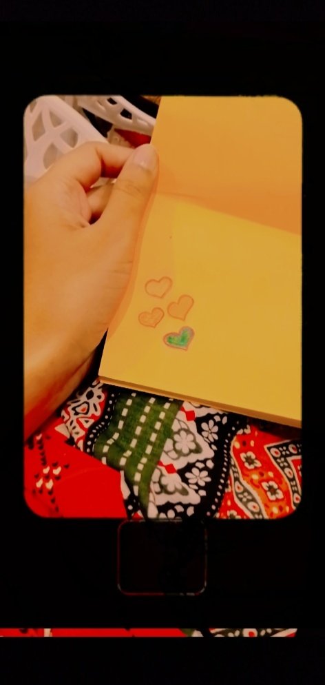Rameeneon's tweet photo. December Diaries https://t.co/zTvLv5THWJ