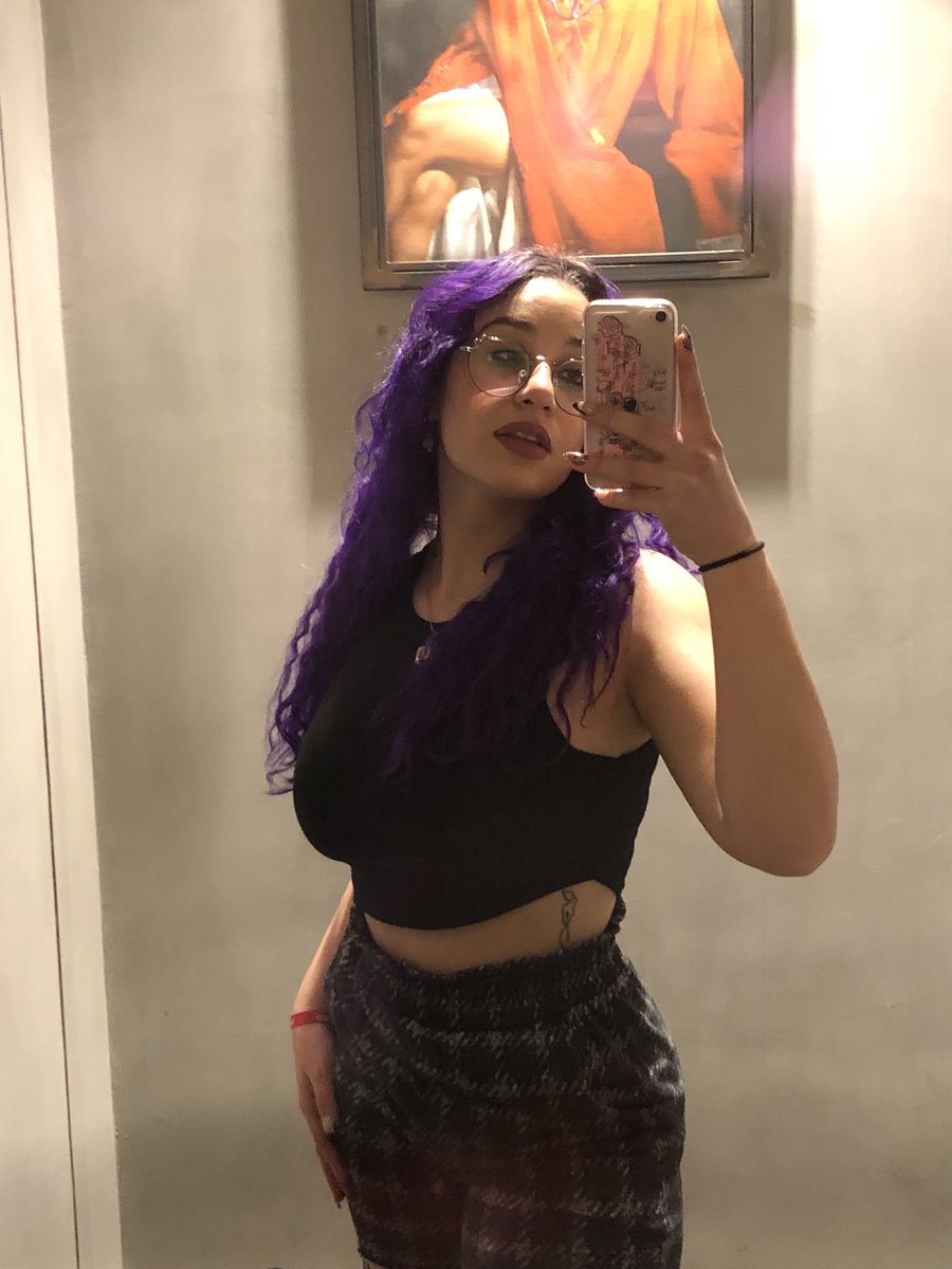 nicknameneeded's tweet photo. Purple hair era💜 https://t.co/6oHaOUYp8d