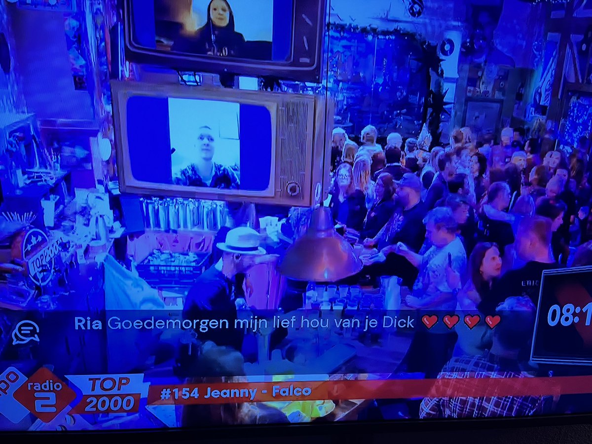 Deefie_'s tweet photo. Goeiemorgen, Ria houdt van piemels. #interpunctie #top2000 https://t.co/FD2jea8y3F