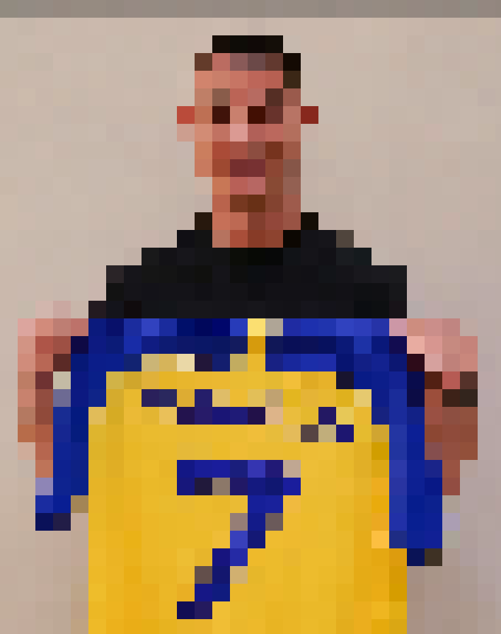 FSwordsLimited's tweet photo. Ronaldo going to Saudi Arabia is soo random https://t.co/DwCuXr6Uey