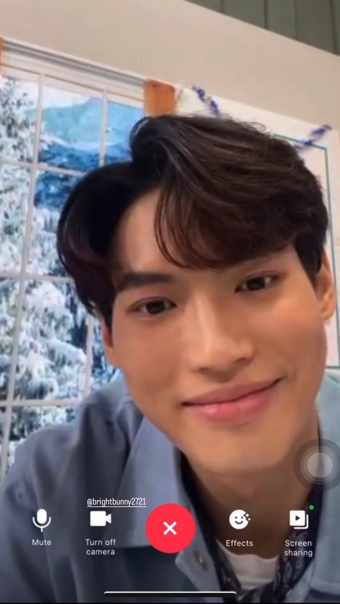 mykindbunny21's tweet photo. My first Video Call w Win @winmetawin 🥺
12.20.2021
#winmetawin #NUDExWinFinLIVE
You made me the happiest this day Bun. I was so nervous to talk to you for the first time 😭 but you were so sweet and nice to me. Thank you Win. This by far is still my favorite memory with you ❤️ https://t.co/PAwKEeqMrT