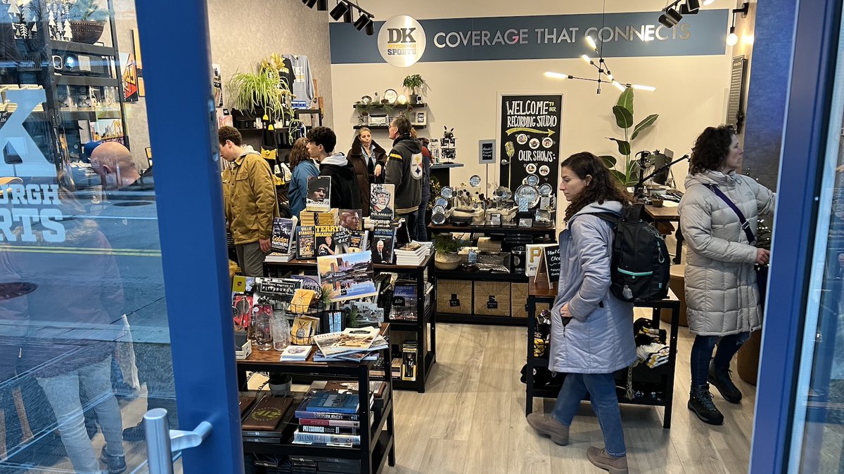 Dejan_Kovacevic's tweet photo. Coming Downtown for #FirstNightPgh?
Be sure to stop and see us at the @DKPghSports HQ/shop, too! We'll be there all day and well into the night! Right by Market Square!
π 224 Fifth Avenue
β° 12 p.m. till whenever! https://t.co/8Ud4tQxzs3