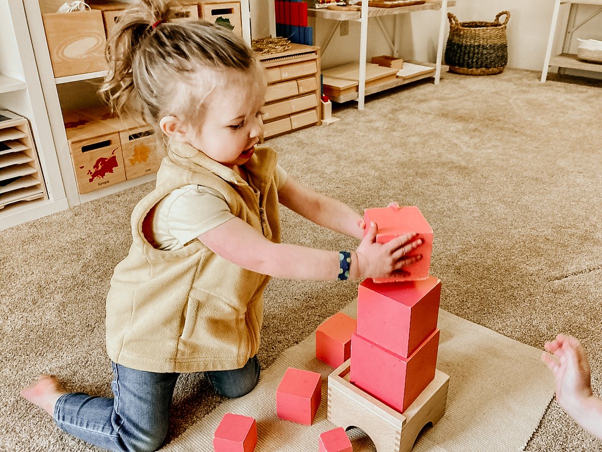 HappyHomesCool's tweet photo. How to Use the #Montessori Pink Tower:

https://t.co/8irJdZURsf
#homeschool #homeschooling #preschool #PinkTower #parents https://t.co/oE5dkZC2kG