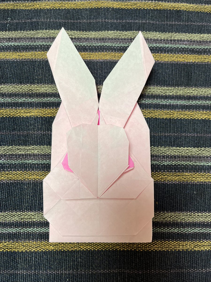 napos_world's tweet photo. ト���ポンさんの『うさぎのポチ袋』
35〜38工程で悪戦苦闘
開いて折りたたむの苦手〜😵‍💫
4回目のチャレンジでようやくそれっぽくなりました https://t.co/b6BDY8UXry