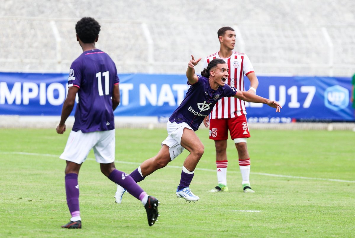 Futbology__'s tweet photo. Noah Lahmadi 🇫🇷 (2005) is an exciting prospect at @ToulouseFC. Possibly the next up from the prestigious academy.

Wide range of distribution, attack initiation from the back, defensive technique, tenacity in duels…. a tough 6/8. Already given some first team friendly minutes. https://t.co/PwfLJJe3FW