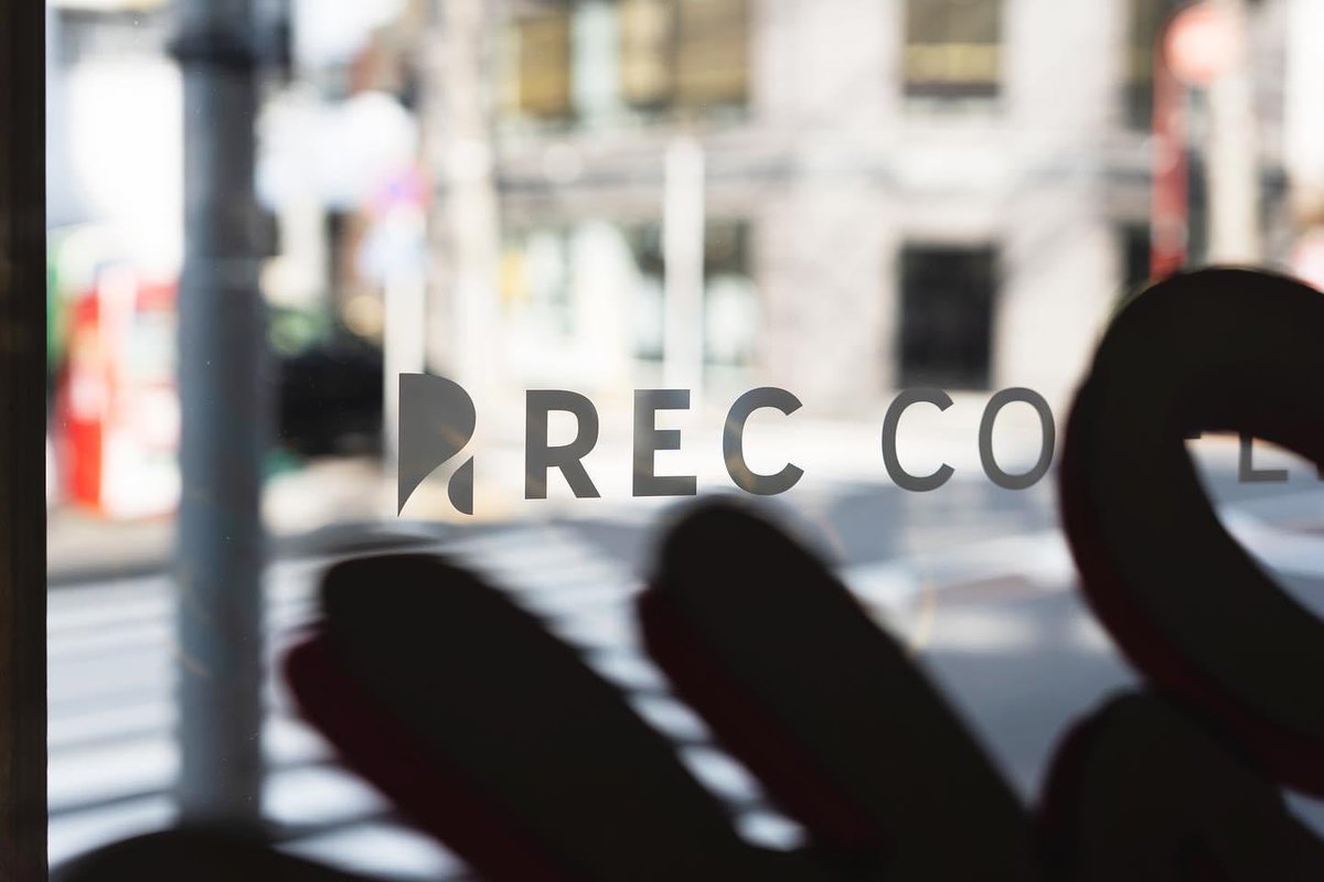 REC_COFFEE's tweet photo. 暮れの元気なご挨拶

今年も沢山の方々にREC COFFEEをご利用いただきました。本当にありがとうございました！

2023年もみなさまに美味しいコーヒーを沢山届けられるように努めてまいりますので、
来年もどうぞREC COFFEEをよろしくお願いいたします！

皆さま良いお年を
🐅〜🐇 https://t.co/DDxvuDuUvF
