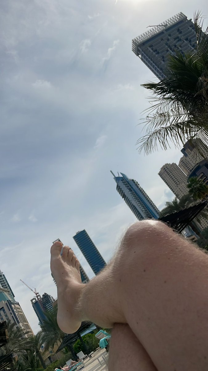 LAjosDoll's tweet photo. Happy New Years Eve from Dubai #LAjosOnTour https://t.co/QVSexG9x6A