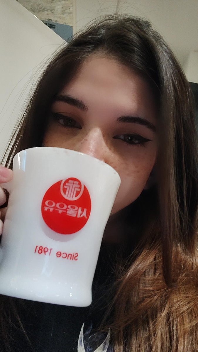 Anna฿lue 🇰🇷 tweet media