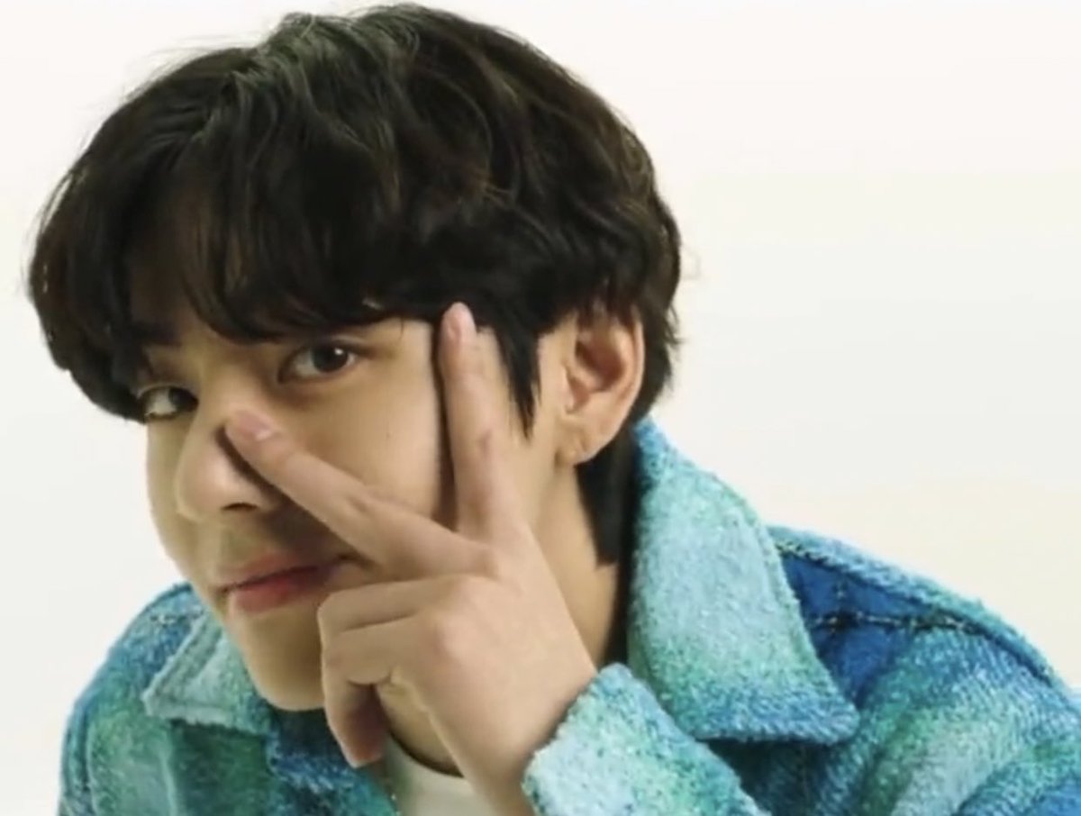 Taehyungimpact's tweet photo. Kim taehyung is a cutie 🥹 https://t.co/FH6tbP2i4R