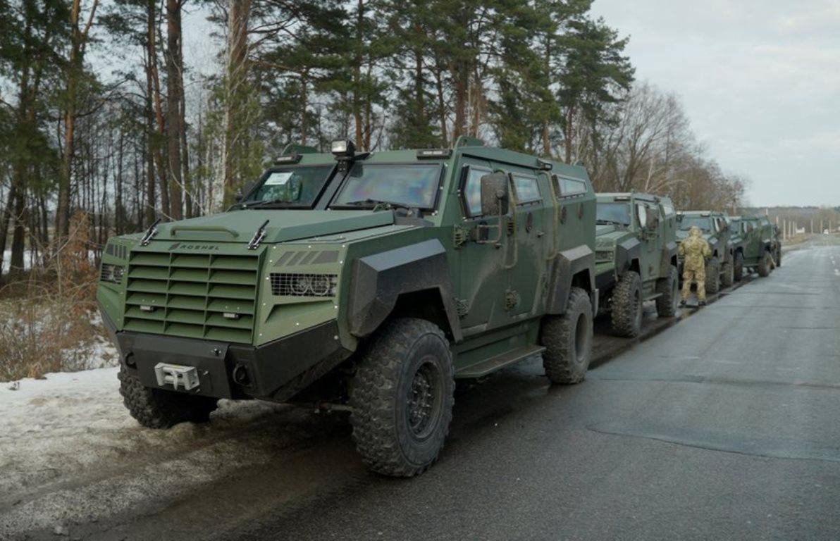 [情報] 烏克蘭邊境部隊獲得一百輛加拿大裝甲車