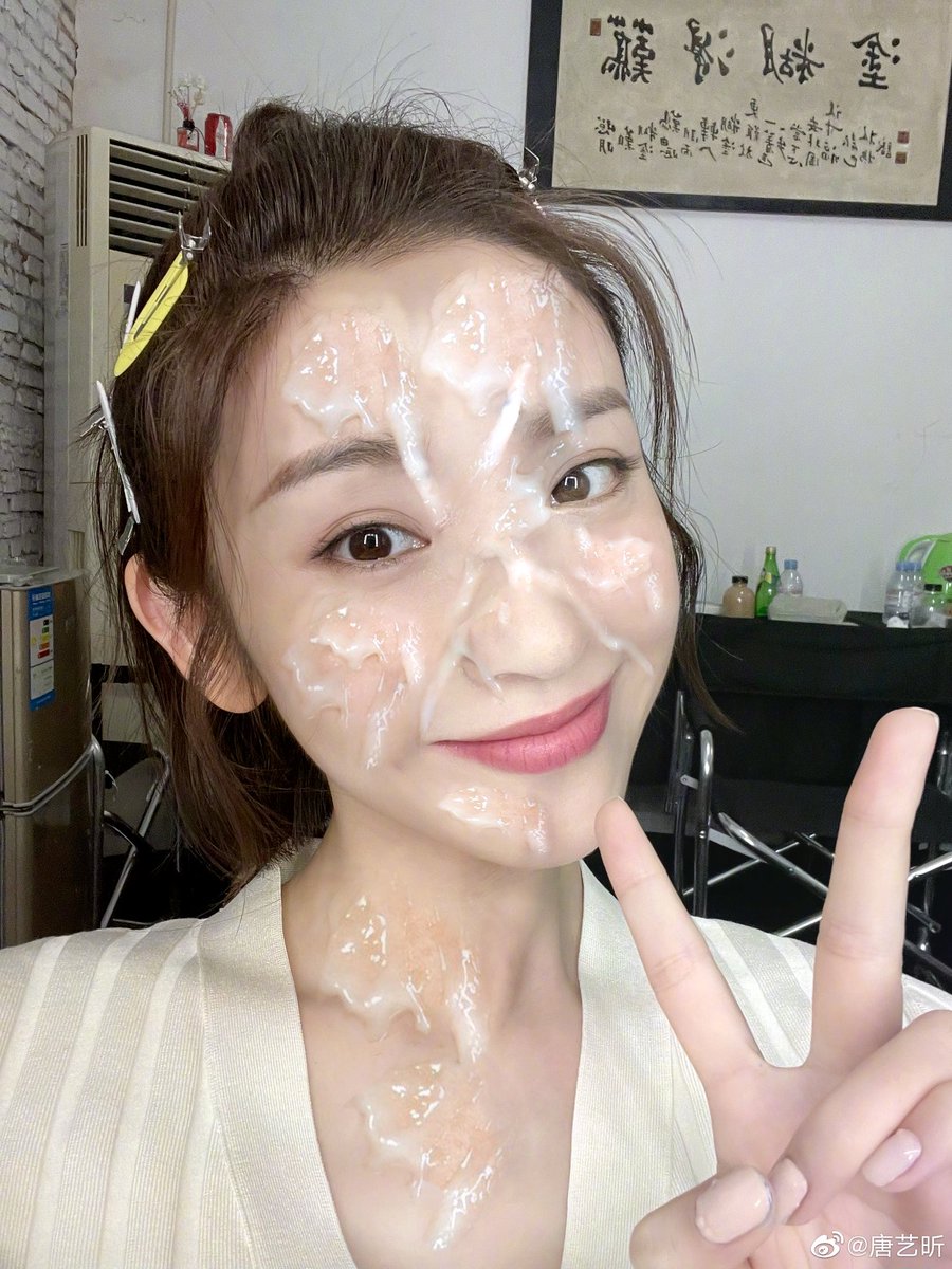 hunjiaying's tweet photo. 自学的P精～爆射唐艺昕！必须给唐姐射满脸都是精液！#唐艺昕 #女明星 #p精 #射脸 #颜射 https://t.co/GUcGdLZB9w