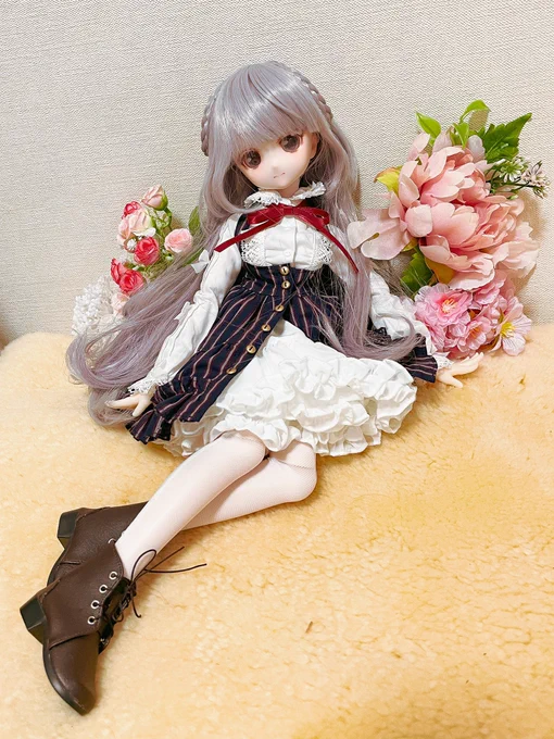 2022年最後の日に新しいうちの子爆誕…!名前は紫衣凪(しいな)にしました。しーちゃん!可愛いねぇ!ウィッグに合わせてメイクとアイ作りに苦戦したけど思った以上に可愛くできて満足〜これからよろしくね#mimiel_doll#ナナイロテントウ#うちのこかわいい #MDDはいいぞ 