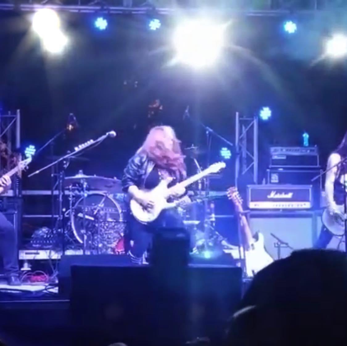 taralynchrocks's tweet photo. HAPPY NEW YEAR EVERYBODY! ๐
#taralynch #guitara #evilenough #heavymetal #metal #hardrock #guitar #guitarsolo #guitarplayer #guitarist #music #metal #heavymetal #musician #europe #tour #usa #femalefrontedmetal #metalmusic
#metalband #rock #femalemetalsinger
#band #hardrock https://t.co/d2pO1l6qLY