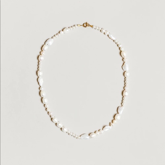 sabrinagafken's tweet photo. So good I had to share! Check out all the items I'm loving on @Poshmarkapp #poshmark #fashion #style #shopmycloset #tweeds #wolfcircus #sephora: https://t.co/YlGJuW6e4h https://t.co/8XMXKVCmBd