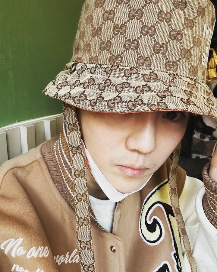 luking0420's tweet photo. [NEWS] 221231 #LuHan’s Instagram updates: ☕️☕️☕️

1️⃣

Cr. 7_luhan_m
Link: https://t.co/bhPnnptaKQ

#鹿晗 https://t.co/ryRyXacMU4