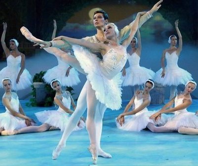 ruben_corella's tweet photo. #felizsabado #dancingking #dancingqueen #dancers #bailarin #bailarina #ballerina #ballet #balletdancers #balletlover #attheballet #tutu #harmony #classic #onstage #stages #showbiz #theatre #teatro #danza #art #artes #artesescenicas https://t.co/jCZV1ZdUns