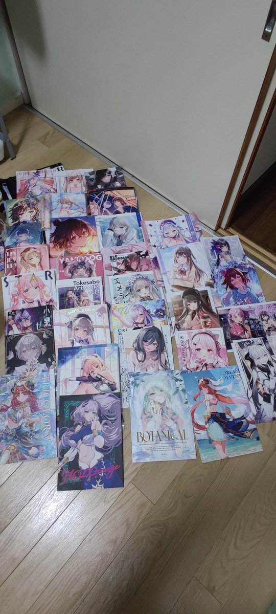 mkzk_fbk's tweet photo. 2日間の戦利品。先生方の作品に感謝します。しかしまだ買いたい作品がたくさんいるので、残念です。
#C101 https://t.co/mmKQ8QLc7N